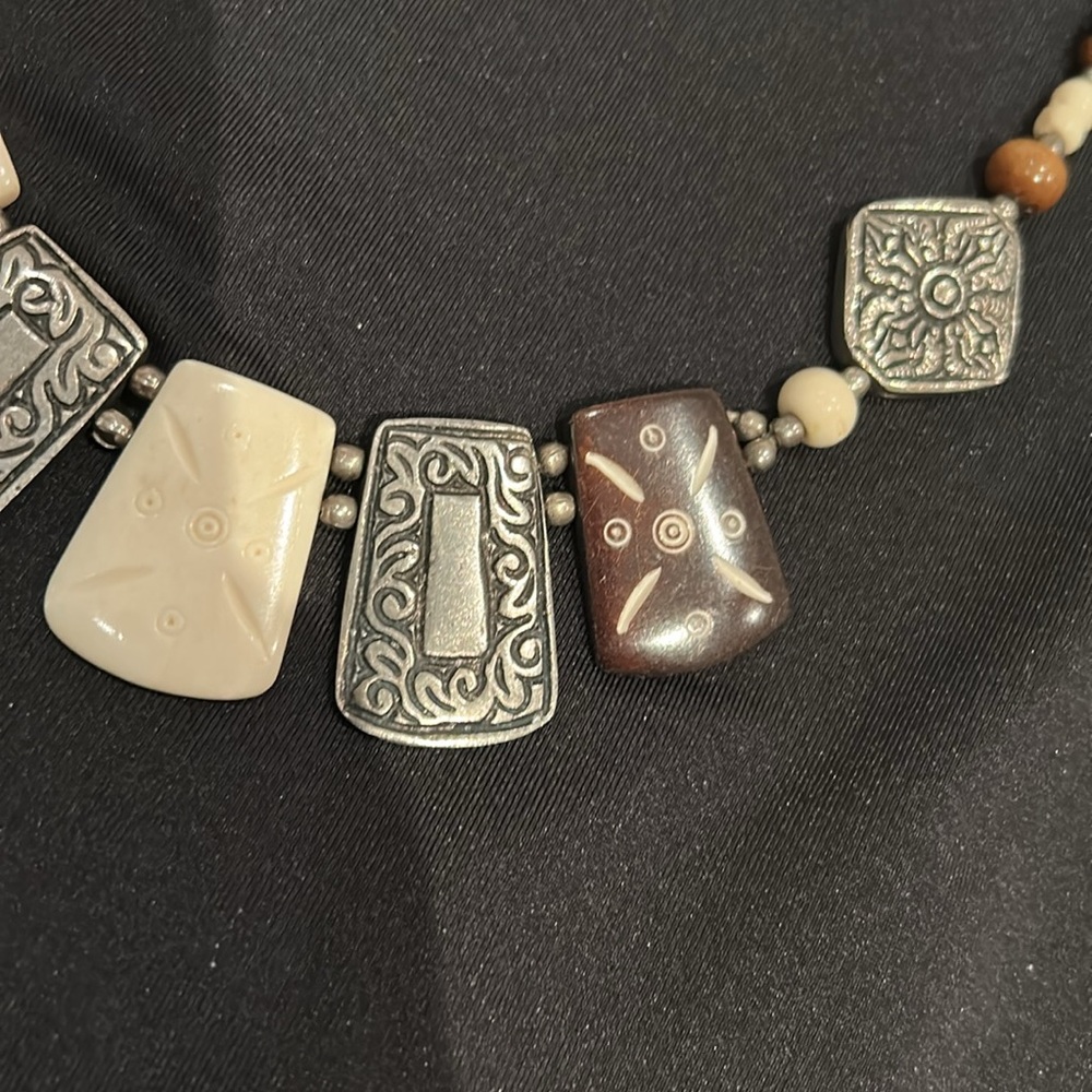 Necklace - Picture 2 of 4